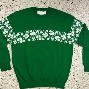 Vintage green white 4 leaf clover Irish st paddy Patrick’s day sweater L large